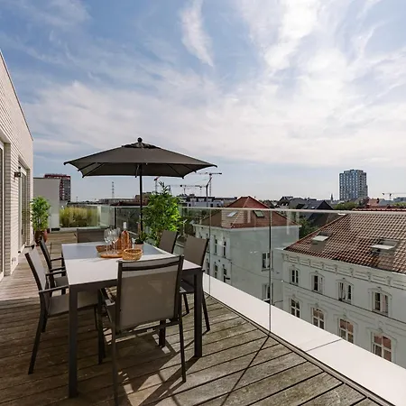 Huswell - Spacious In With Big Terrace Apartment