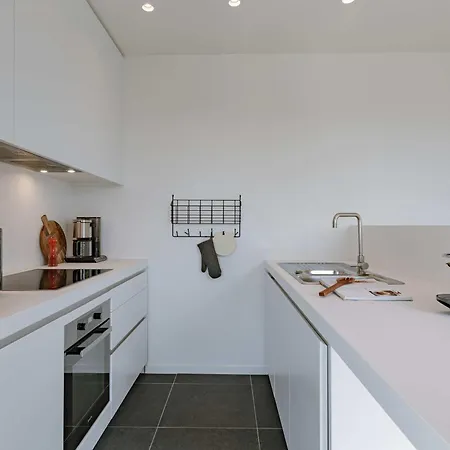 Huswell - Spacious In With Big Terrace Apartment *