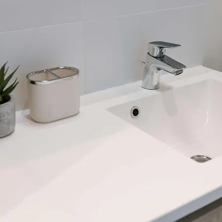 Huswell - Spacious In With Big Terrace Appartement Gand