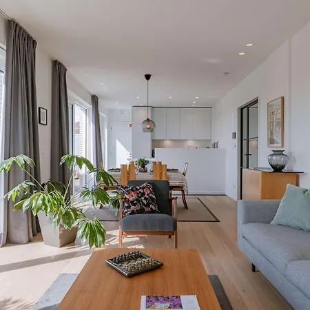 Huswell - Spacious In With Big Terrace *