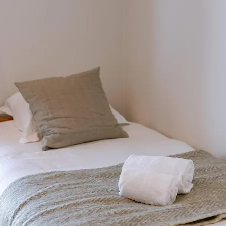 Huswell - Spacious In With Big Terrace Apartment