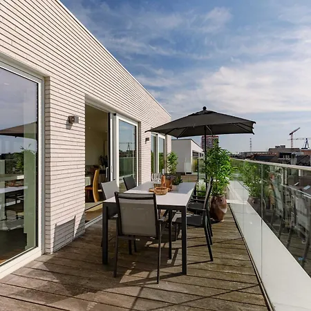 Huswell - Spacious In With Big Terrace *