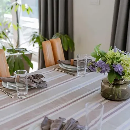 Casiola - Spacious In With Big Terrace *