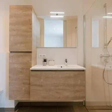 Casiola - Spacious In With Big Terrace Διαμέρισμα