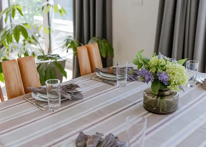 Casiola - Spacious In With Big Terrace *