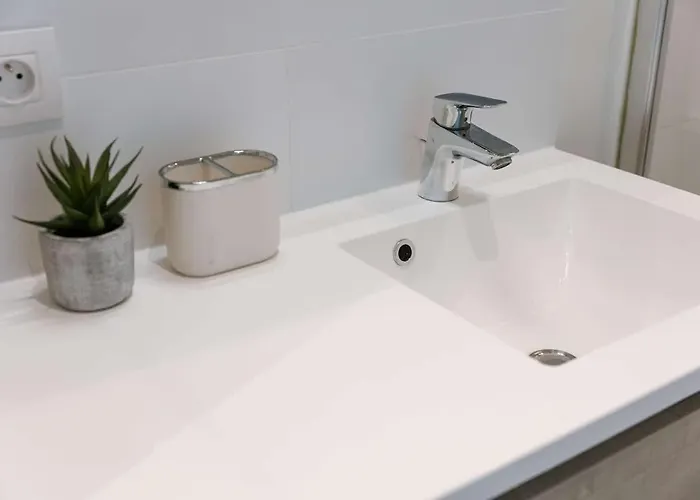 Appartement Casiola - Spacious In With Big Terrace Gand